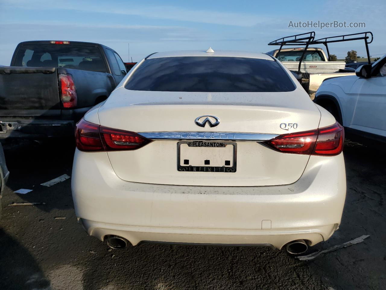 2019 Infiniti Q50 Luxe White vin: JN1EV7AP4KM542387