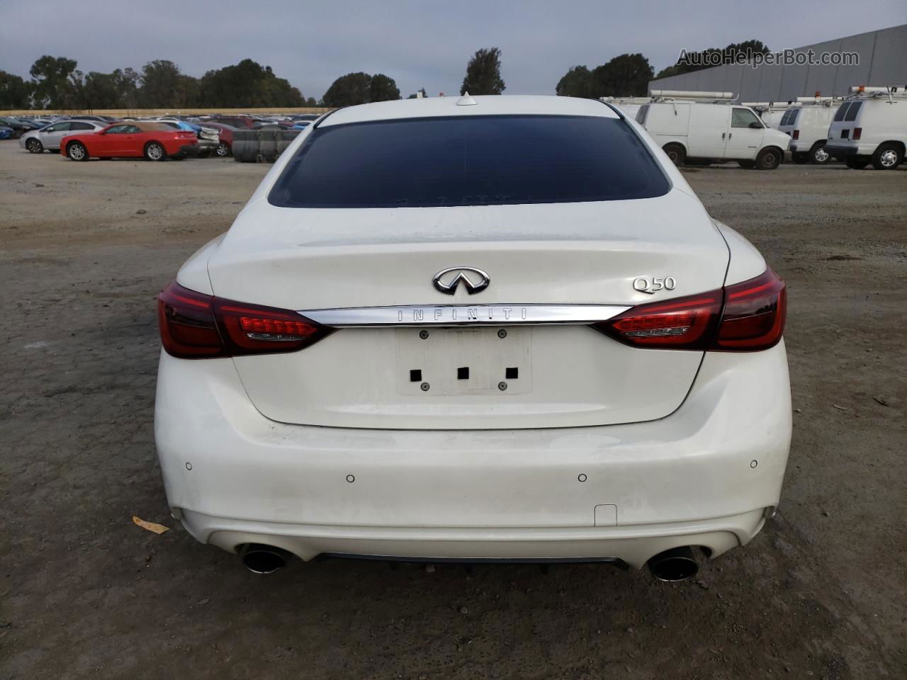 2018 Infiniti Q50 Luxe Белый vin: JN1EV7AP5JM356744