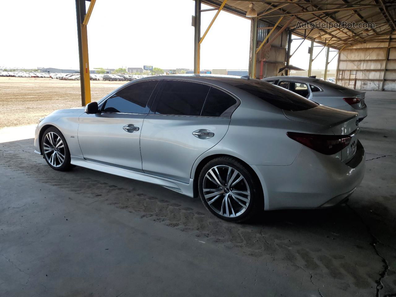 2018 Infiniti Q50 Luxe Серебряный vin: JN1EV7AP5JM362494