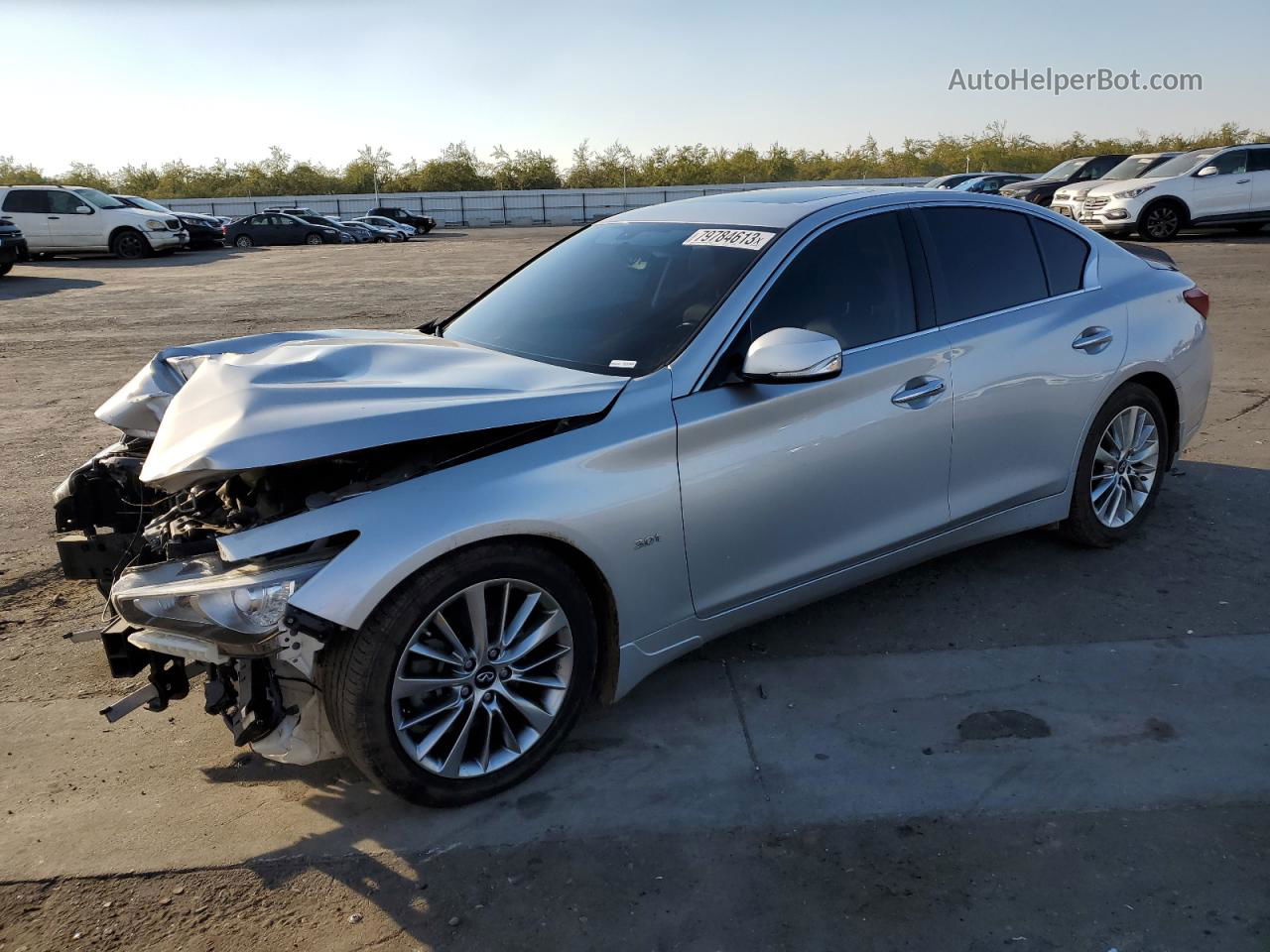 2018 Infiniti Q50 Luxe Серебряный vin: JN1EV7AP5JM366674