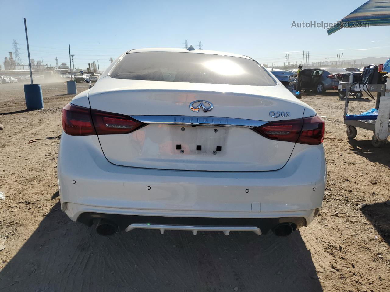 2018 Infiniti Q50 Luxe White vin: JN1EV7AP6JM592125