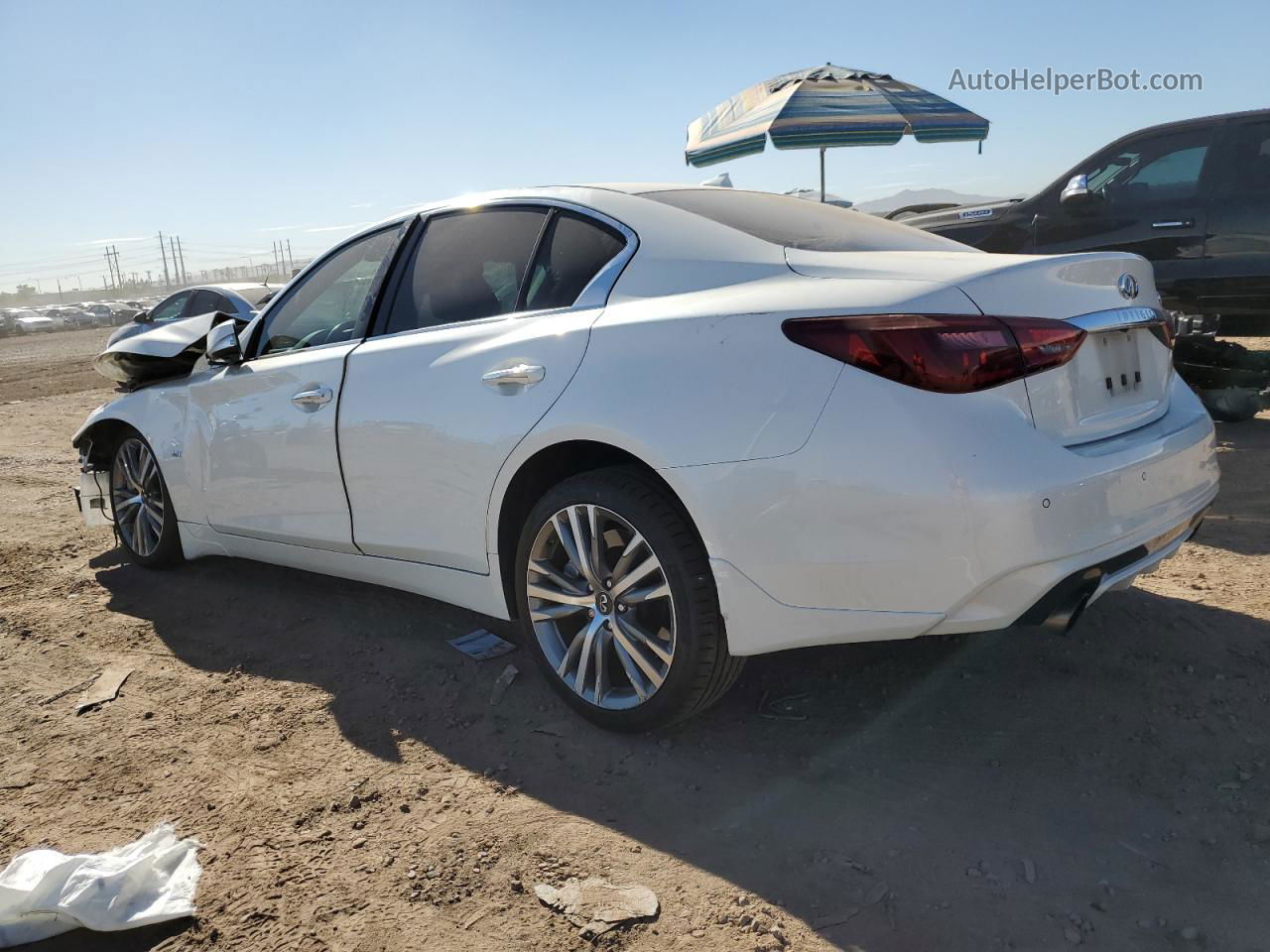 2018 Infiniti Q50 Luxe White vin: JN1EV7AP6JM592125