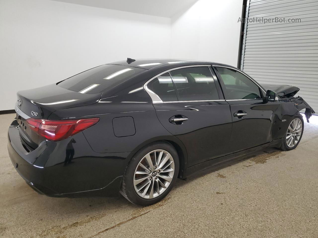 2018 Infiniti Q50 Luxe Black vin: JN1EV7AP7JM358141