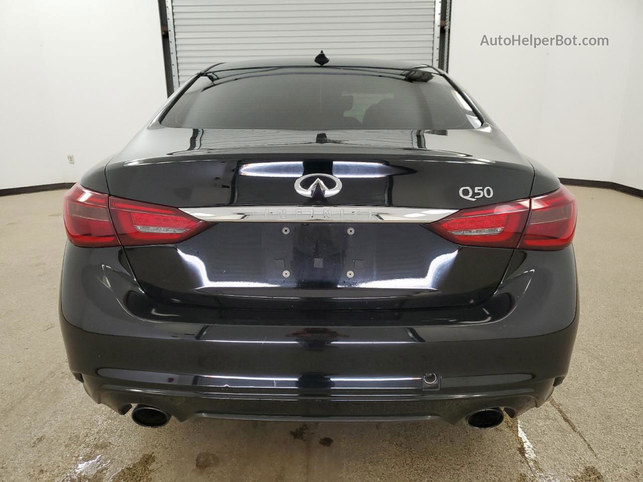 2018 Infiniti Q50 Luxe Черный vin: JN1EV7AP7JM358141