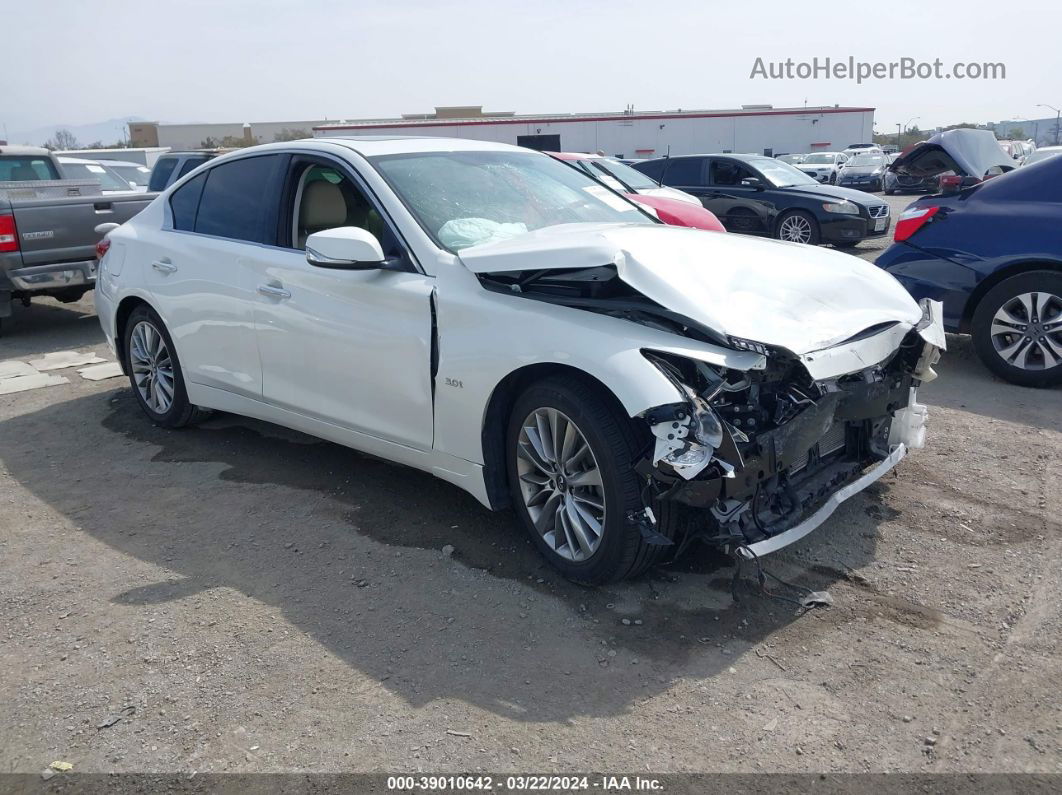 2018 Infiniti Q50 3.0t Luxe White vin: JN1EV7AP7JM359967