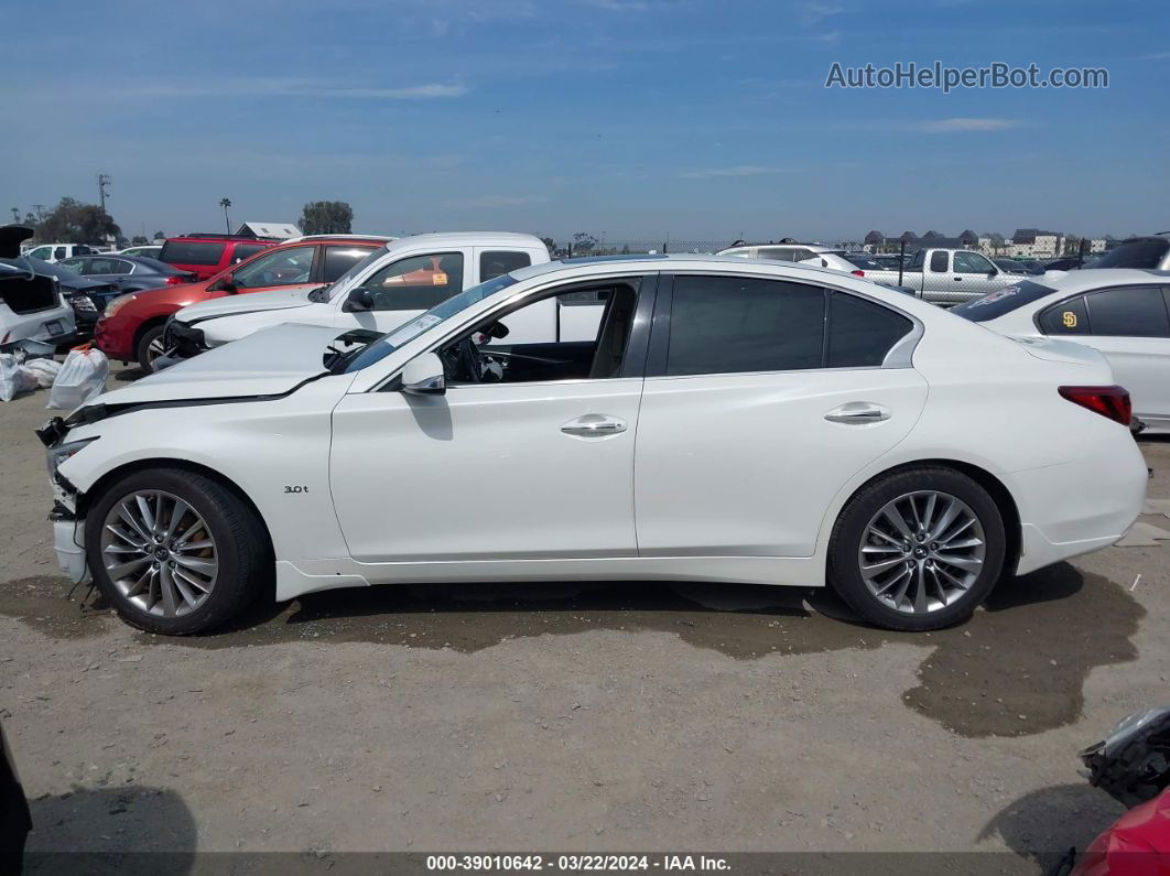 2018 Infiniti Q50 3.0t Luxe White vin: JN1EV7AP7JM359967