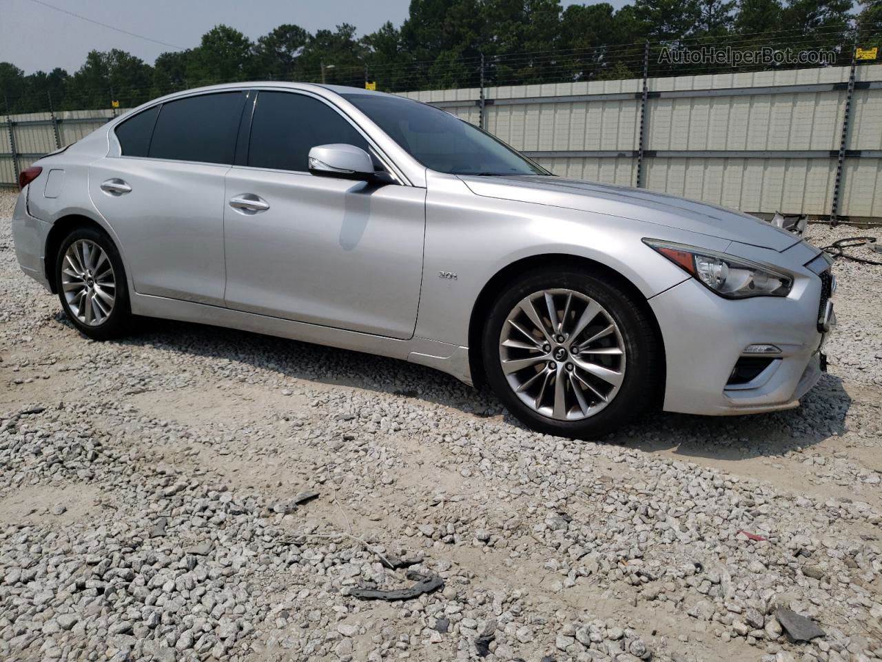 2018 Infiniti Q50 Luxe Серебряный vin: JN1EV7AP7JM363582