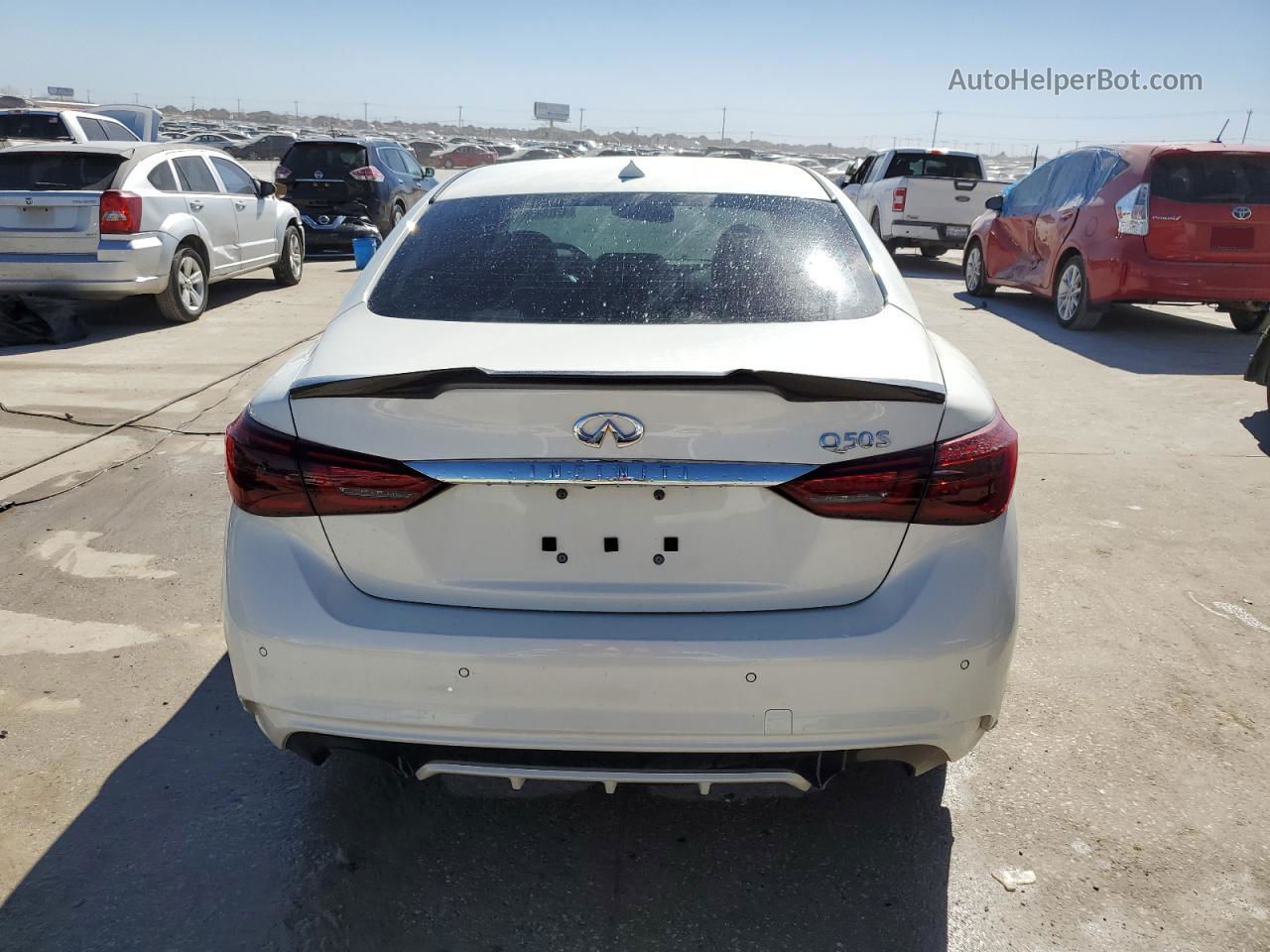 2019 Infiniti Q50 Luxe White vin: JN1EV7AP7KM514843