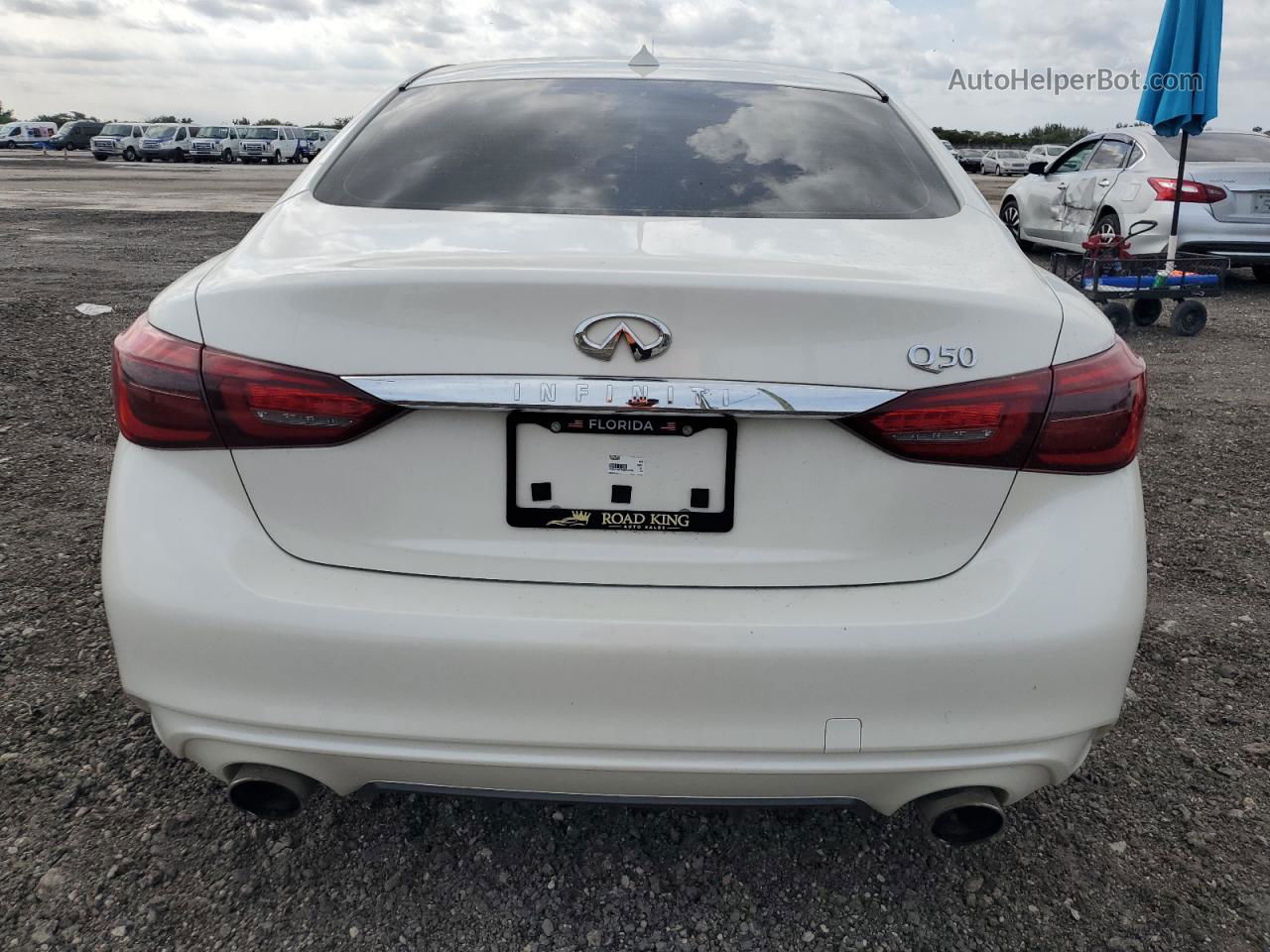 2019 Infiniti Q50 Luxe White vin: JN1EV7AP7KM542920