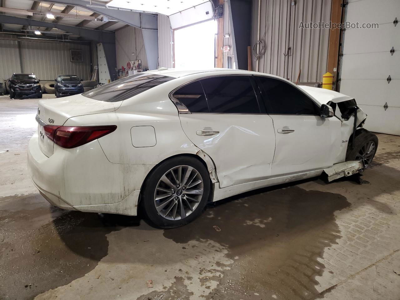 2018 Infiniti Q50 Luxe White vin: JN1EV7AP8JM358682