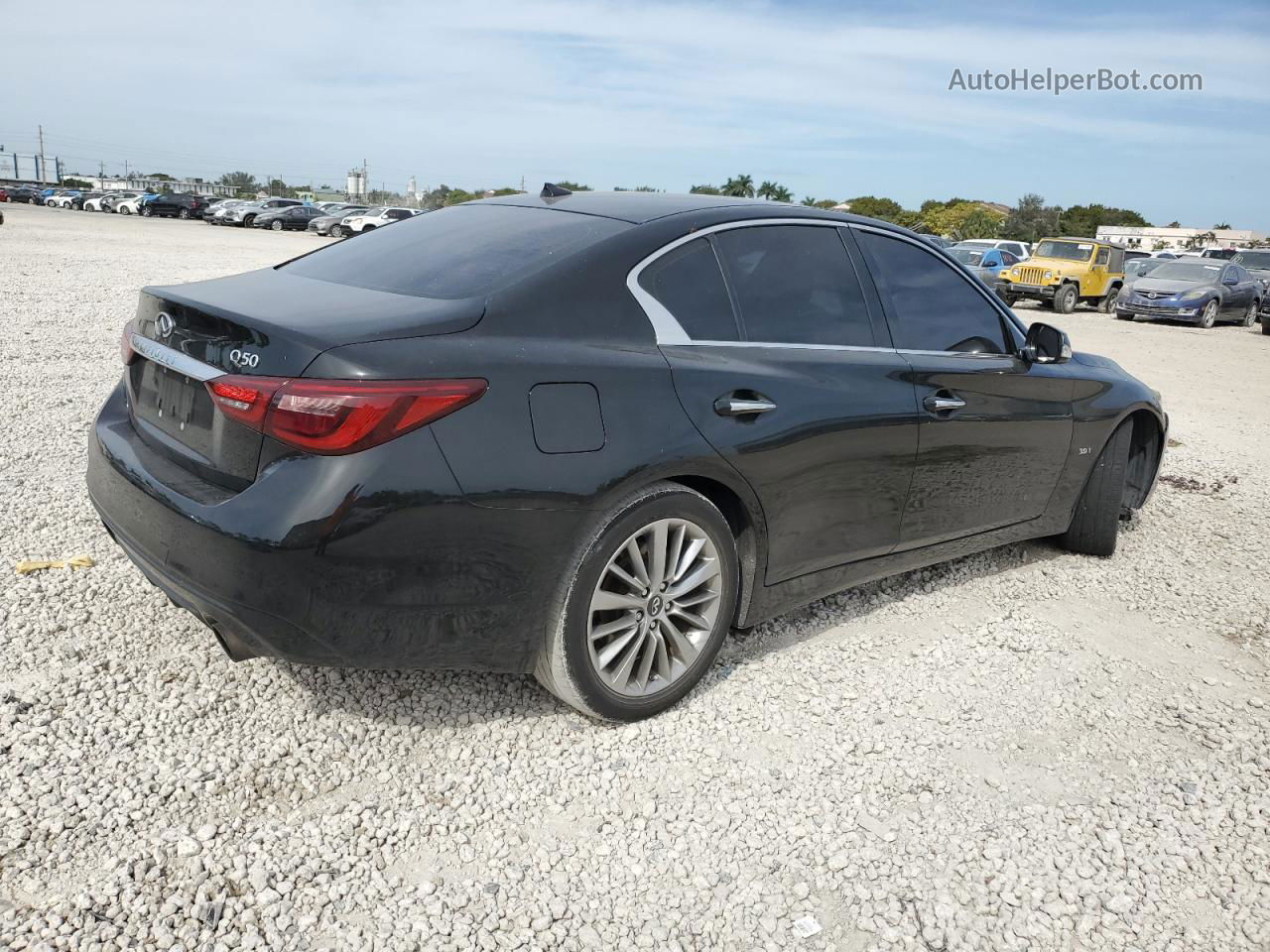 2018 Infiniti Q50 Luxe Черный vin: JN1EV7AP8JM360125