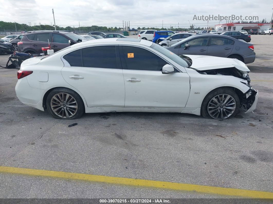 2019 Infiniti Q50 3.0t Luxe White vin: JN1EV7AP8KM512504