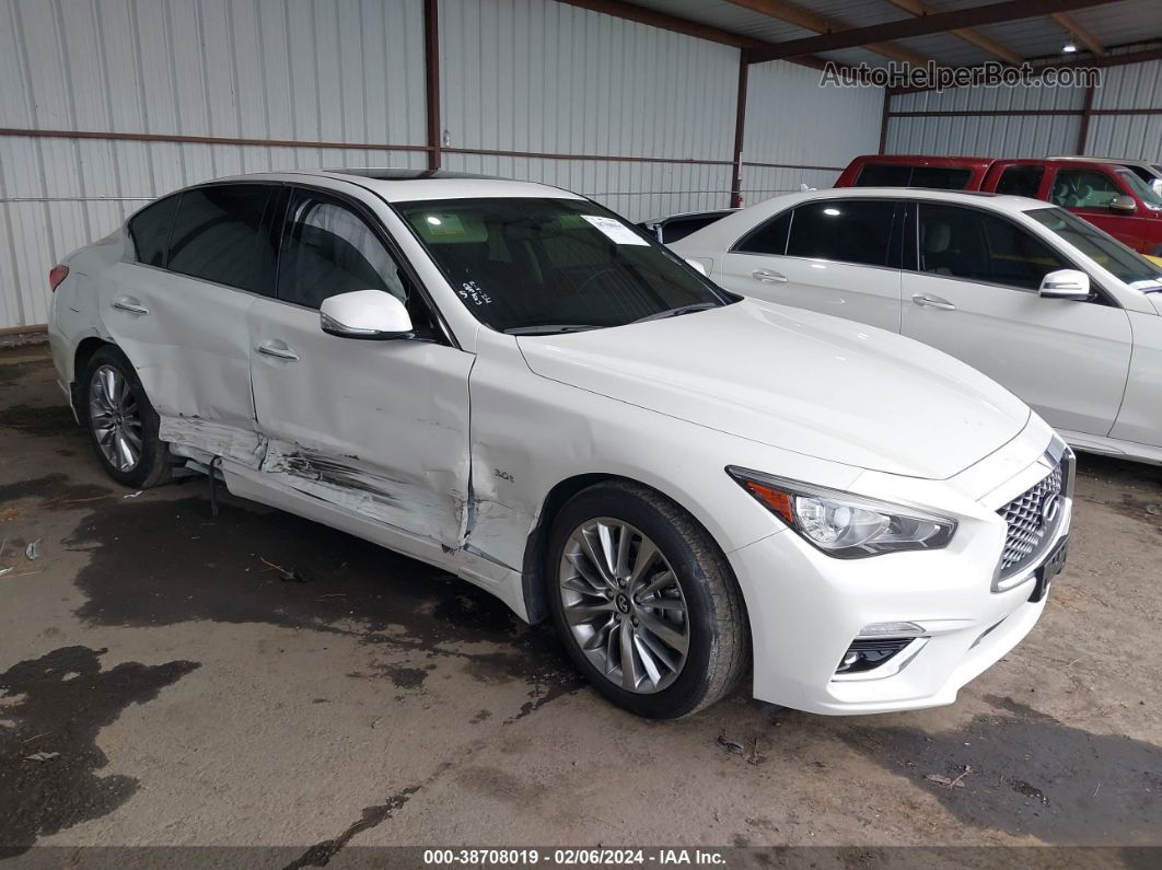 2019 Infiniti Q50 3.0t Luxe Белый vin: JN1EV7AP8KM514964