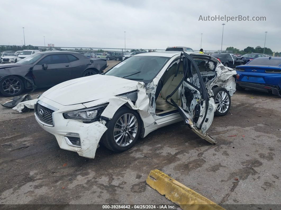 2019 Infiniti Q50 3.0t Luxe White vin: JN1EV7AP8KM517315