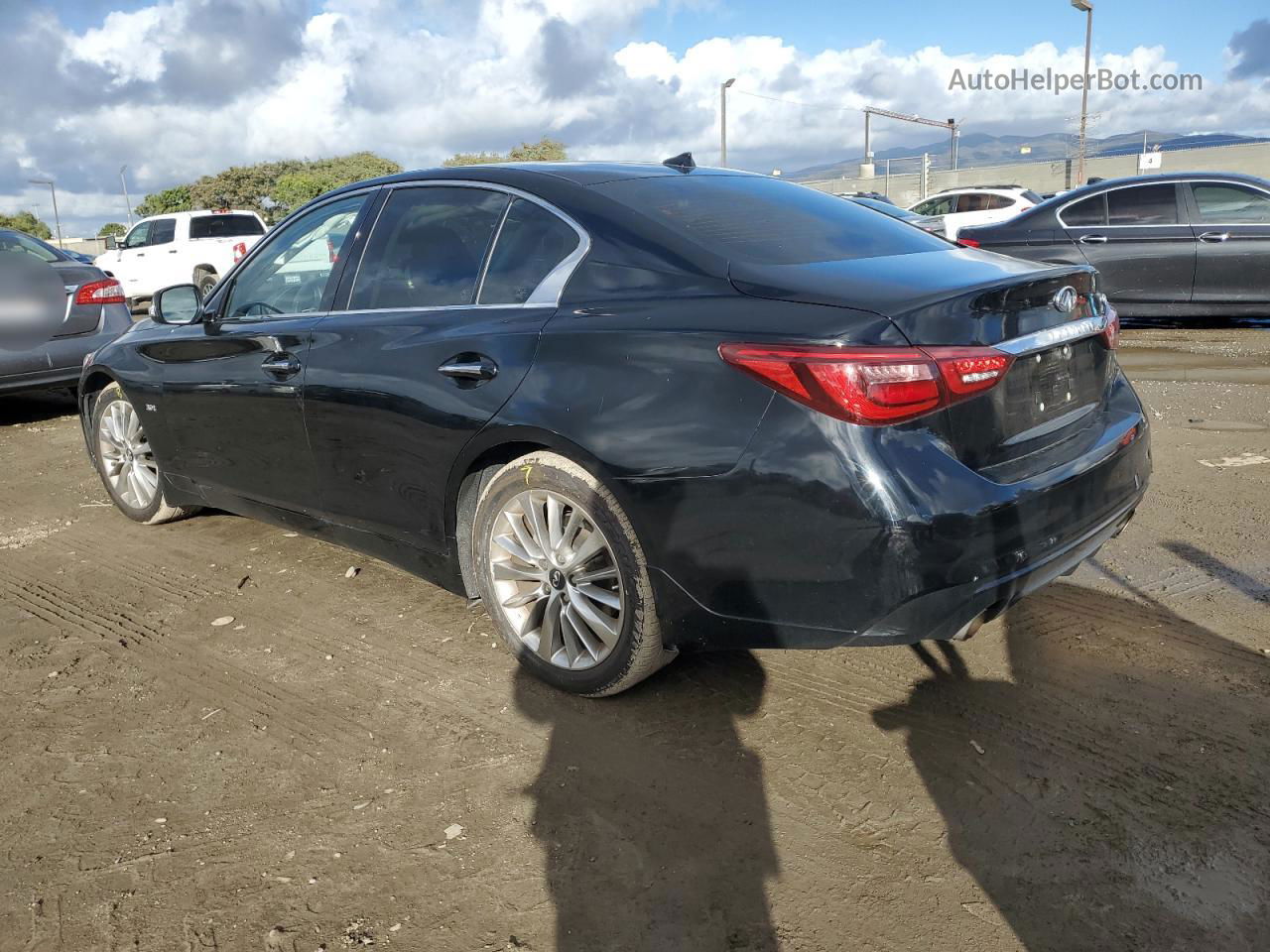 2019 Infiniti Q50 Luxe Черный vin: JN1EV7AP8KM518626