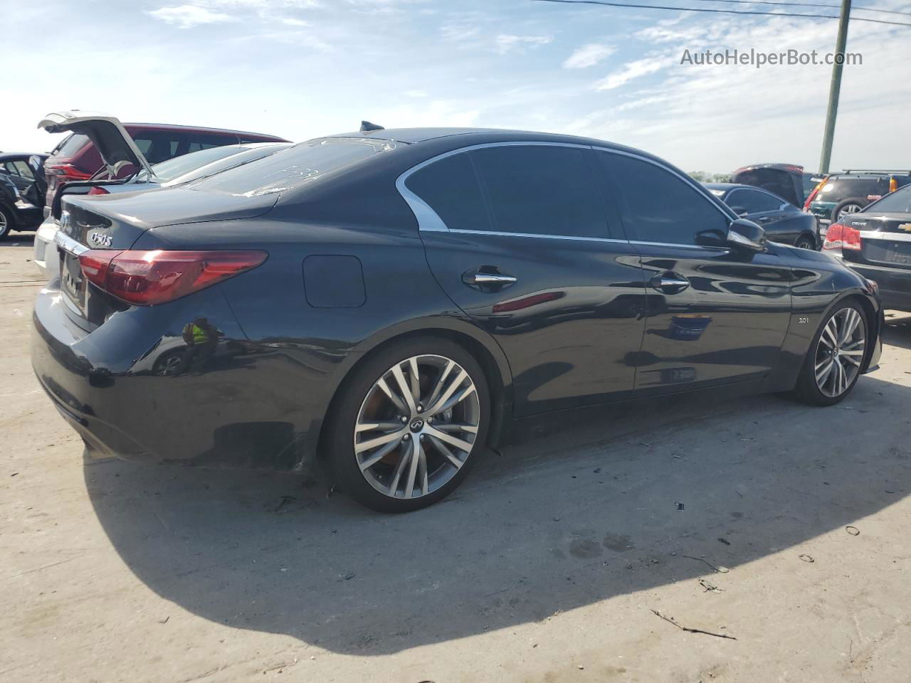 2019 Infiniti Q50 Luxe Black vin: JN1EV7AP8KM518836