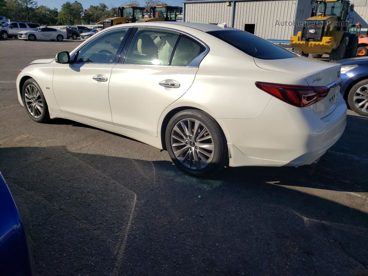 2019 Infiniti Q50 Luxe White vin: JN1EV7AP8KM543171