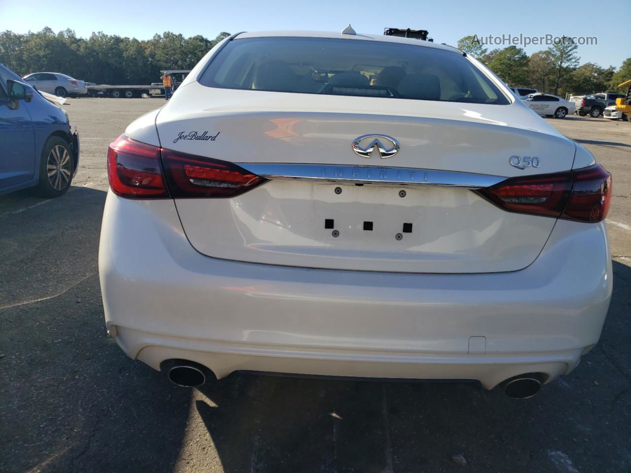 2019 Infiniti Q50 Luxe White vin: JN1EV7AP8KM543171