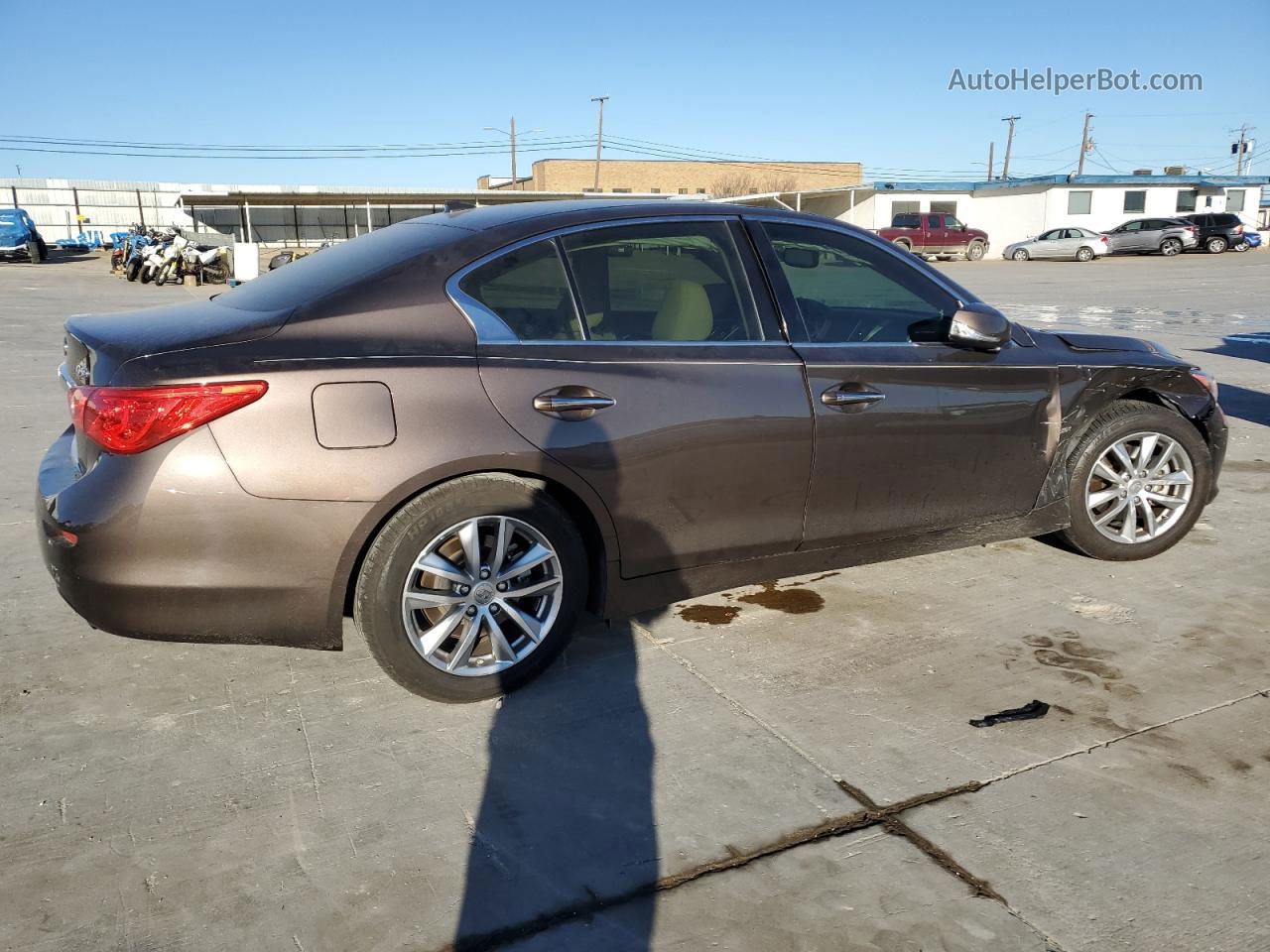 2016 Infiniti Q50 Premium Коричневый vin: JN1EV7AP9GM302890