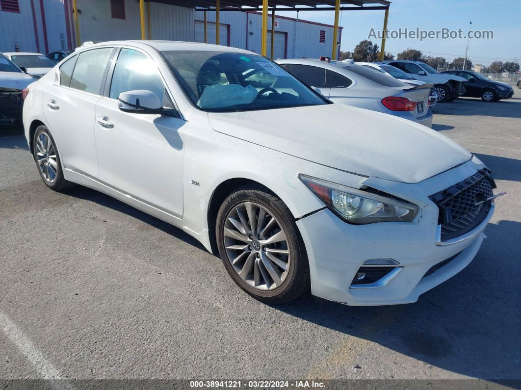 2019 Infiniti Q50 3.0t Luxe Белый vin: JN1EV7AP9KM512351