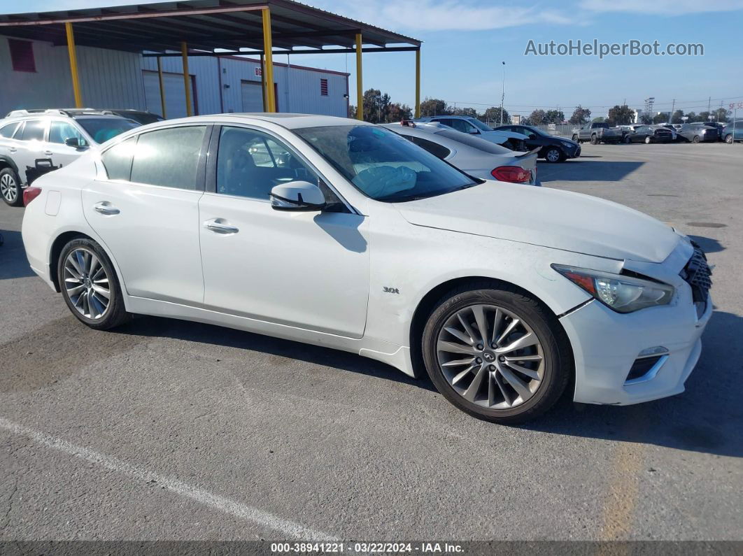 2019 Infiniti Q50 3.0t Luxe White vin: JN1EV7AP9KM512351