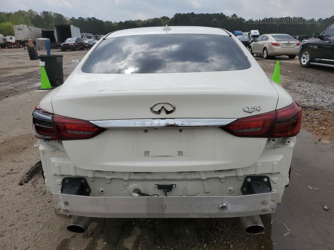 2019 Infiniti Q50 Luxe White vin: JN1EV7AP9KM513077