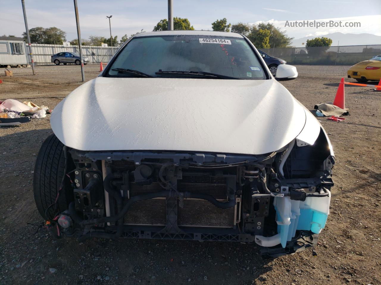 2018 Infiniti Q50 Luxe White vin: JN1EV7APXJM351068