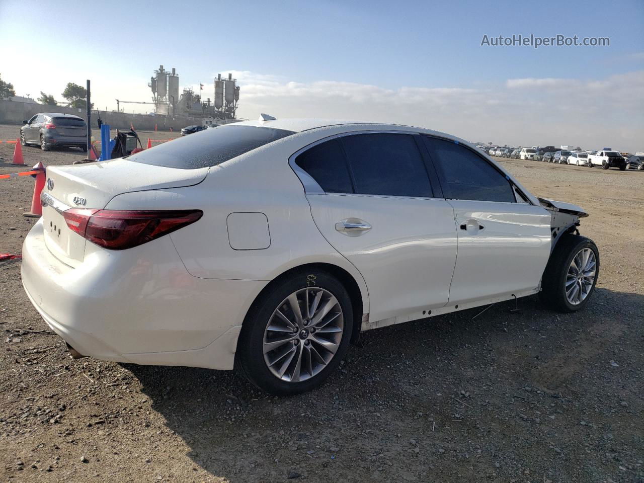 2018 Infiniti Q50 Luxe Белый vin: JN1EV7APXJM351068