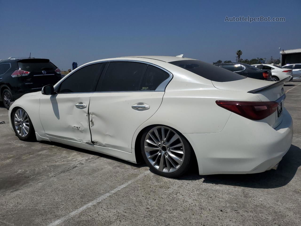 2018 Infiniti Q50 Luxe White vin: JN1EV7APXJM364516