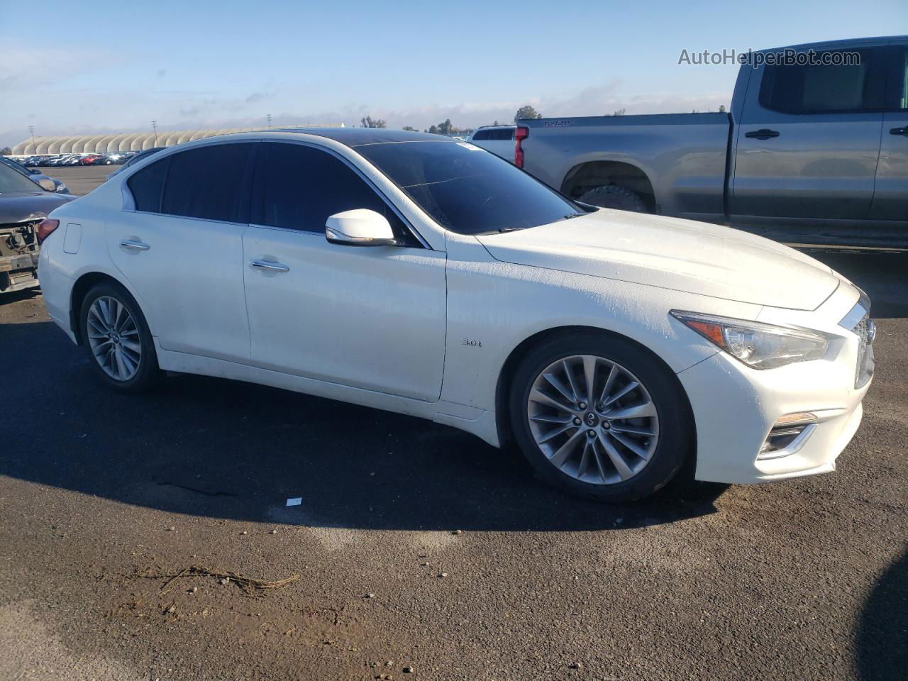 2019 Infiniti Q50 Luxe Белый vin: JN1EV7APXKM513959