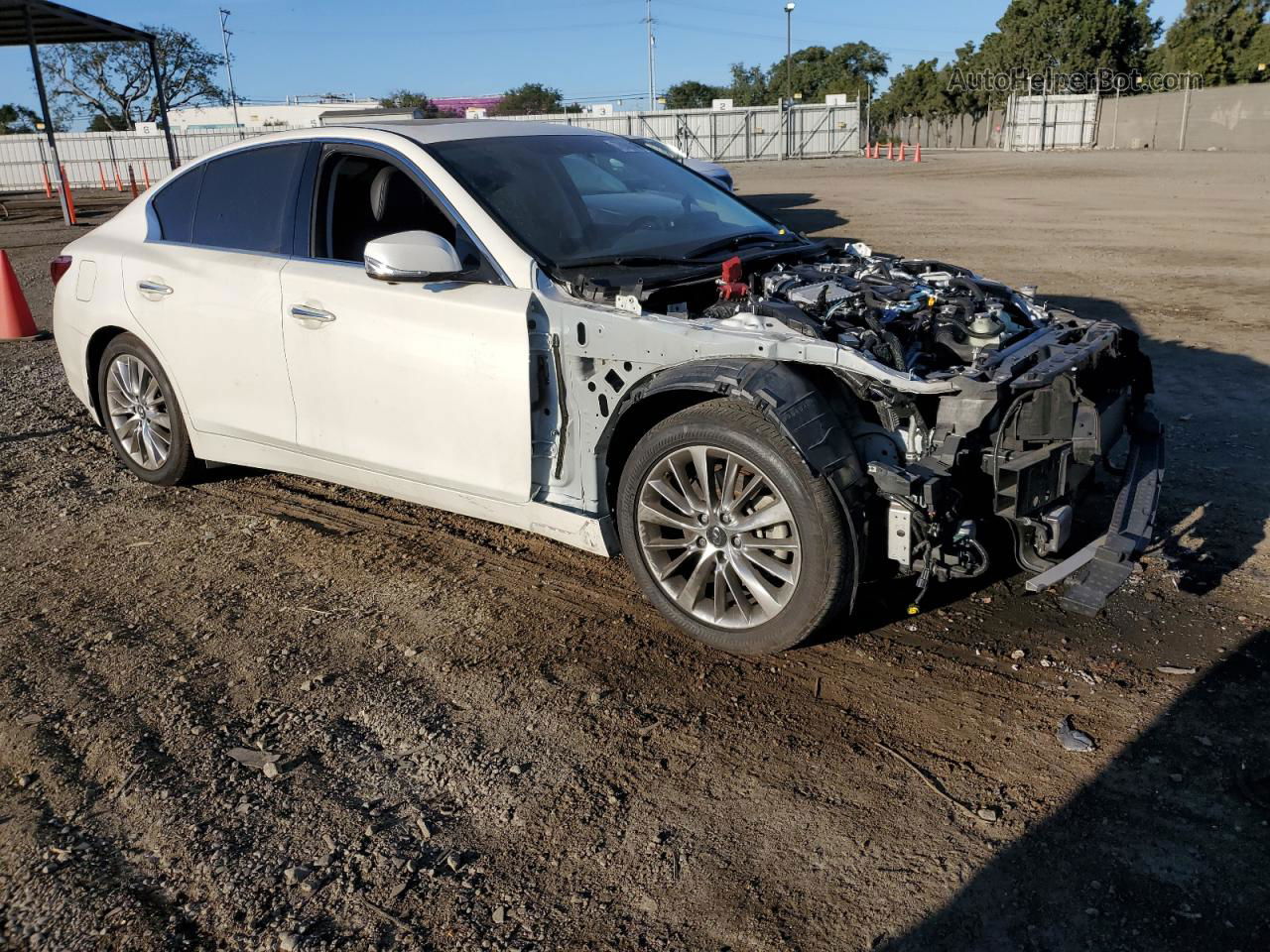 2019 Infiniti Q50 Luxe White vin: JN1EV7APXKM514349