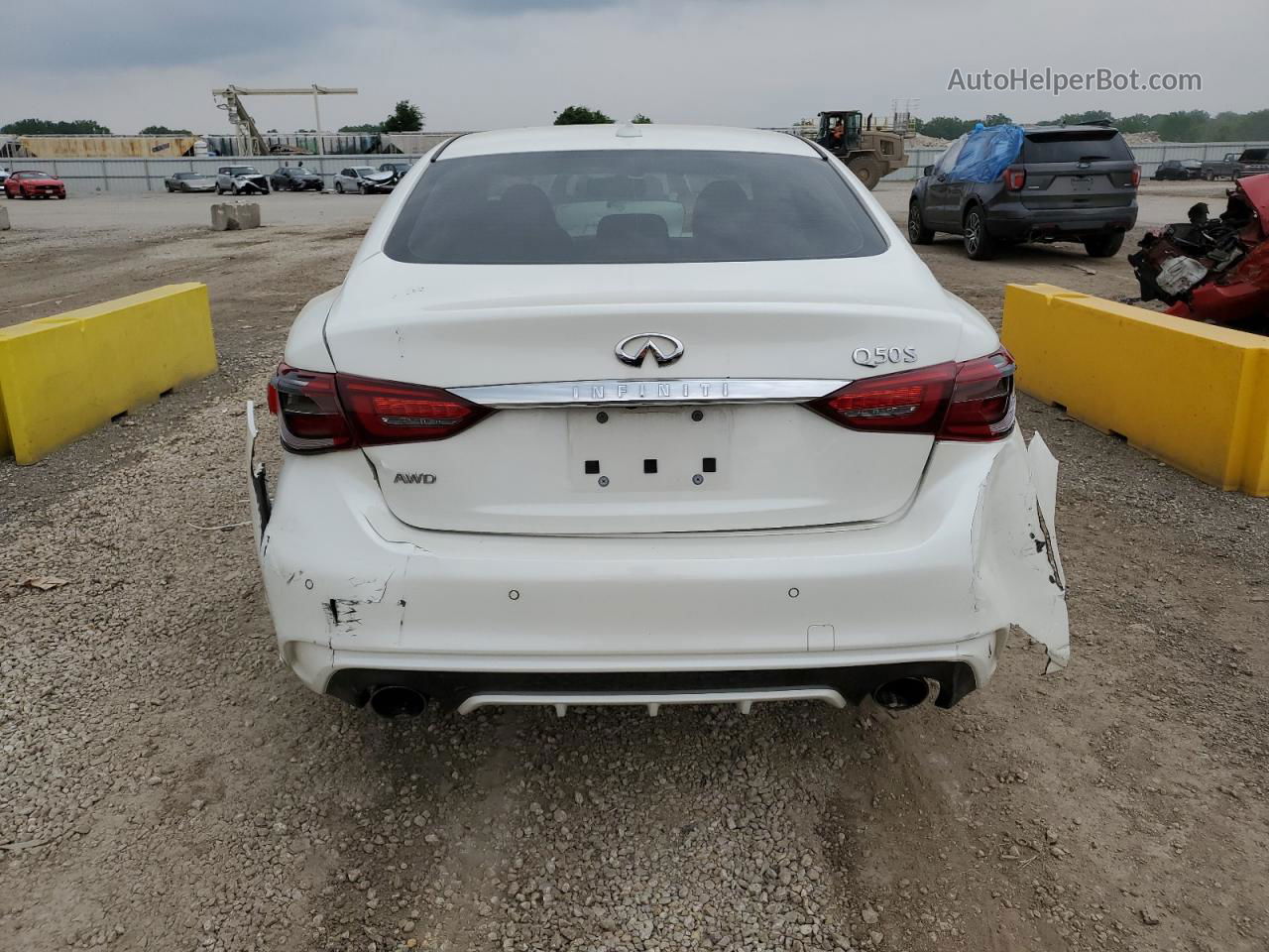 2018 Infiniti Q50 Luxe White vin: JN1EV7AR0JM436079