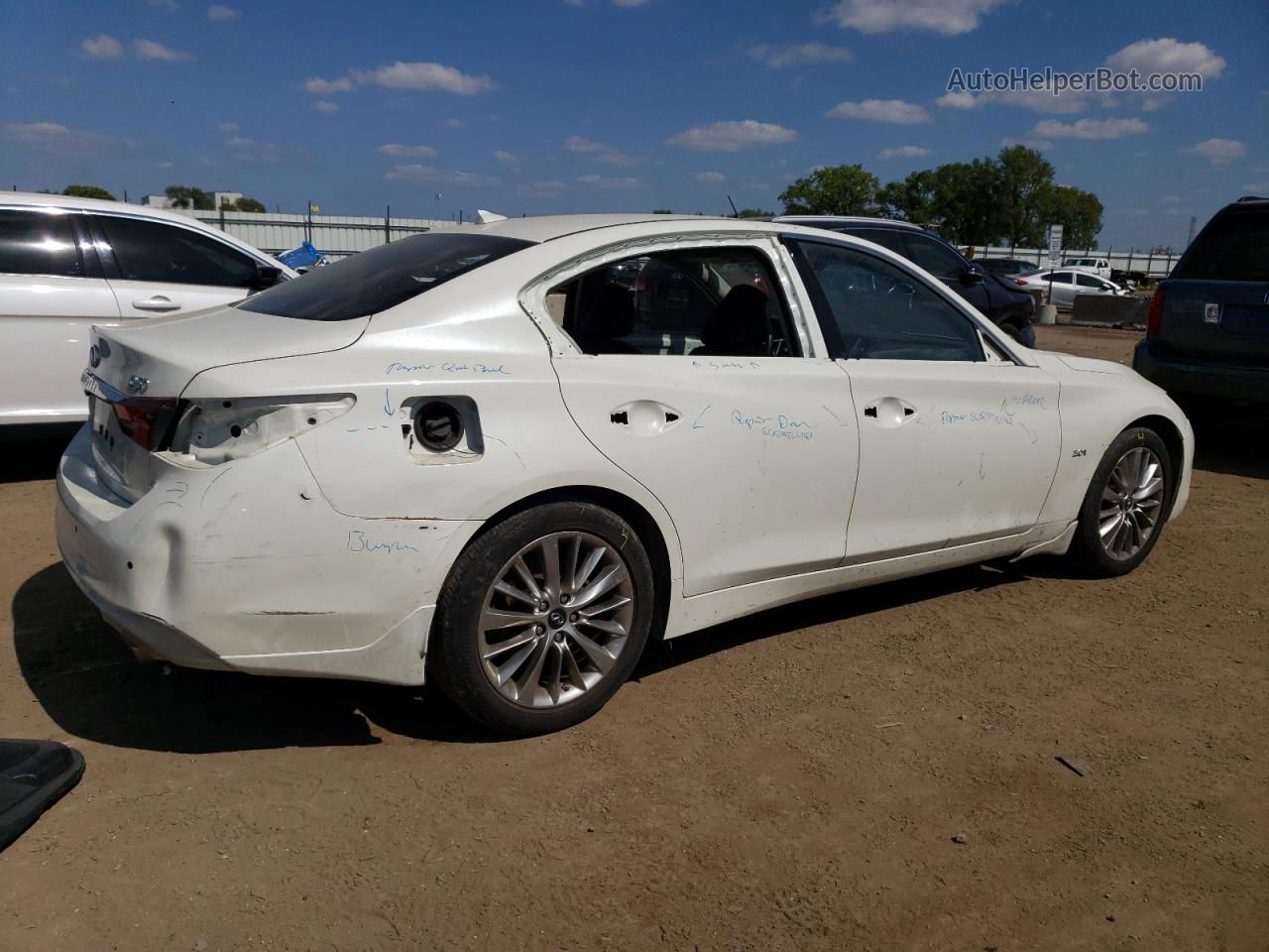 2019 Infiniti Q50 Luxe Белый vin: JN1EV7AR0KM557177