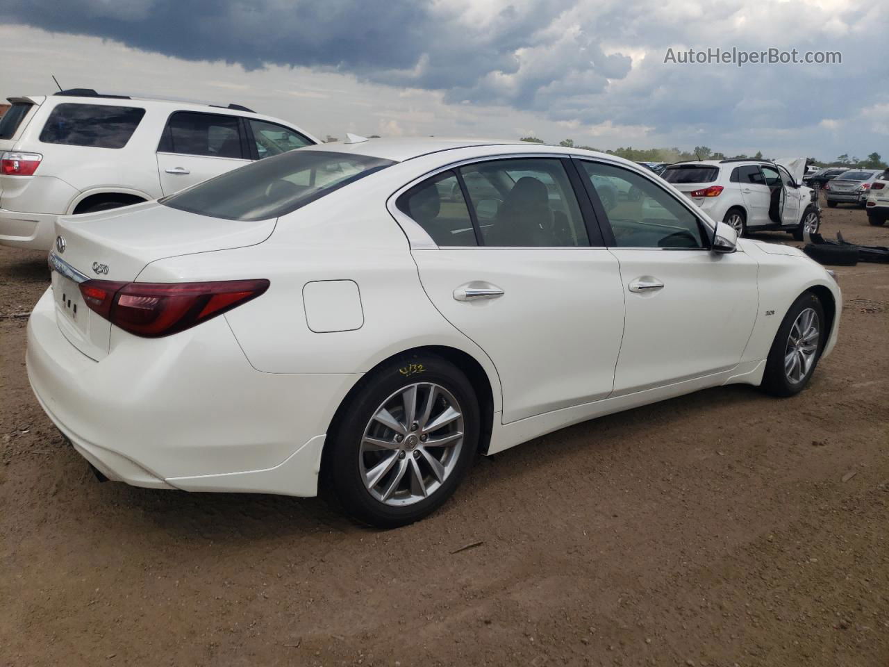 2018 Infiniti Q50 Luxe White vin: JN1EV7AR1JM434485