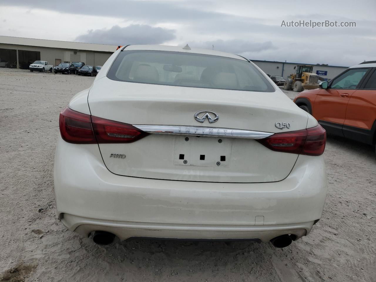 2018 Infiniti Q50 Luxe White vin: JN1EV7AR1JM435104