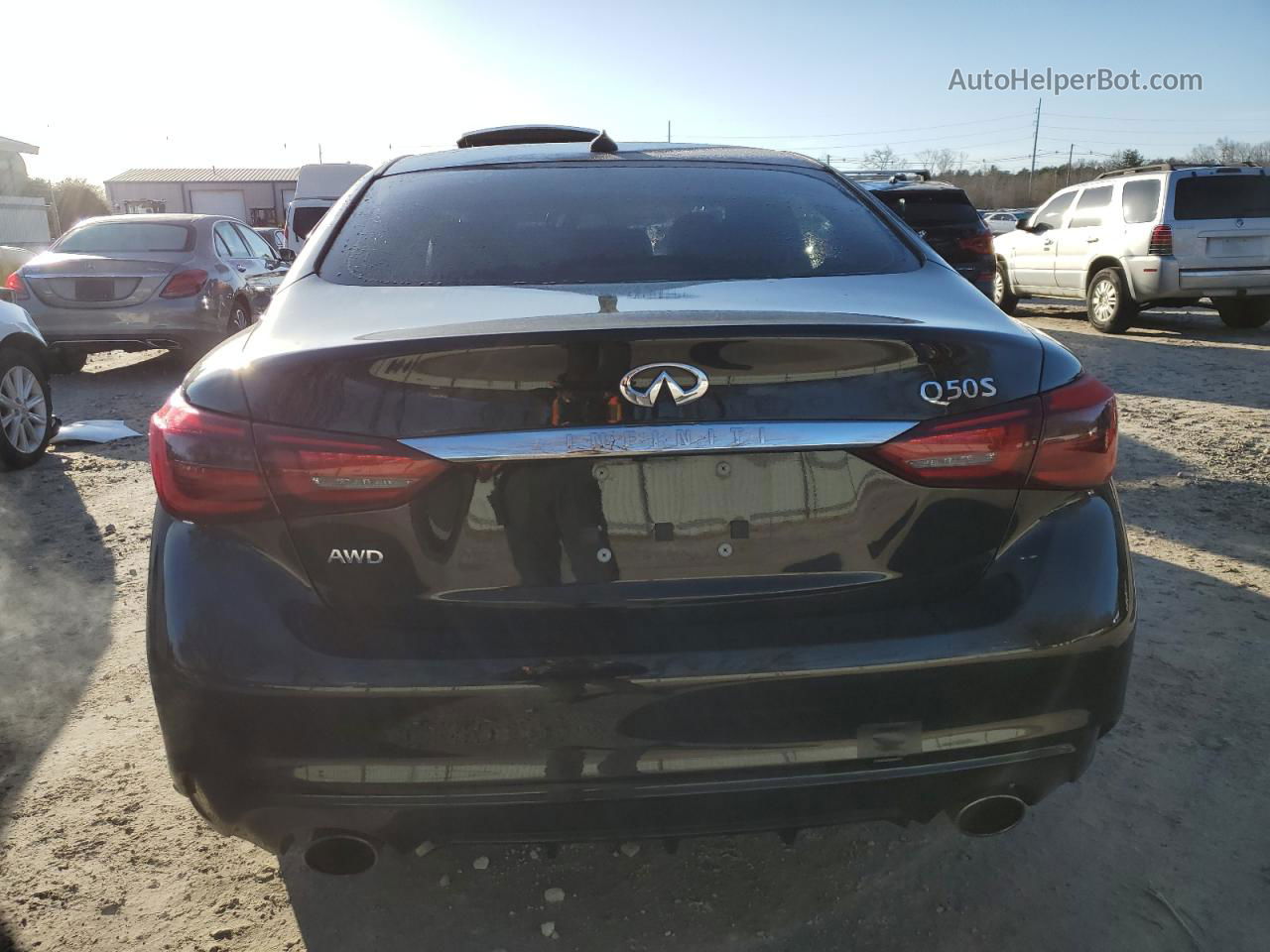 2018 Infiniti Q50 Luxe Черный vin: JN1EV7AR1JM439086