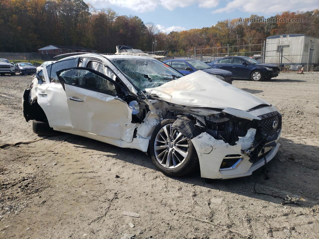 2019 Infiniti Q50 Luxe White vin: JN1EV7AR1KM550769