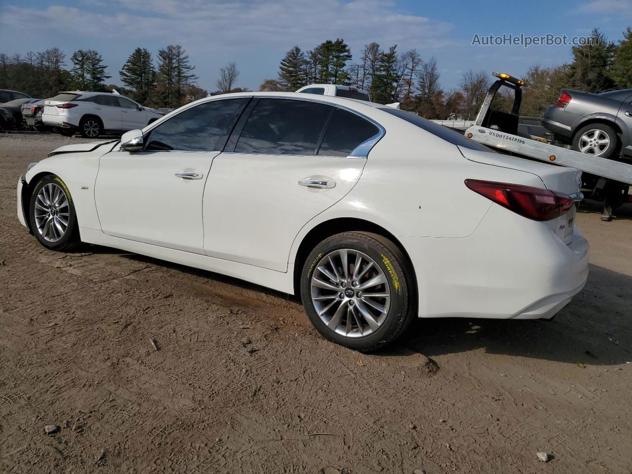 2019 Infiniti Q50 Luxe Белый vin: JN1EV7AR1KM559665