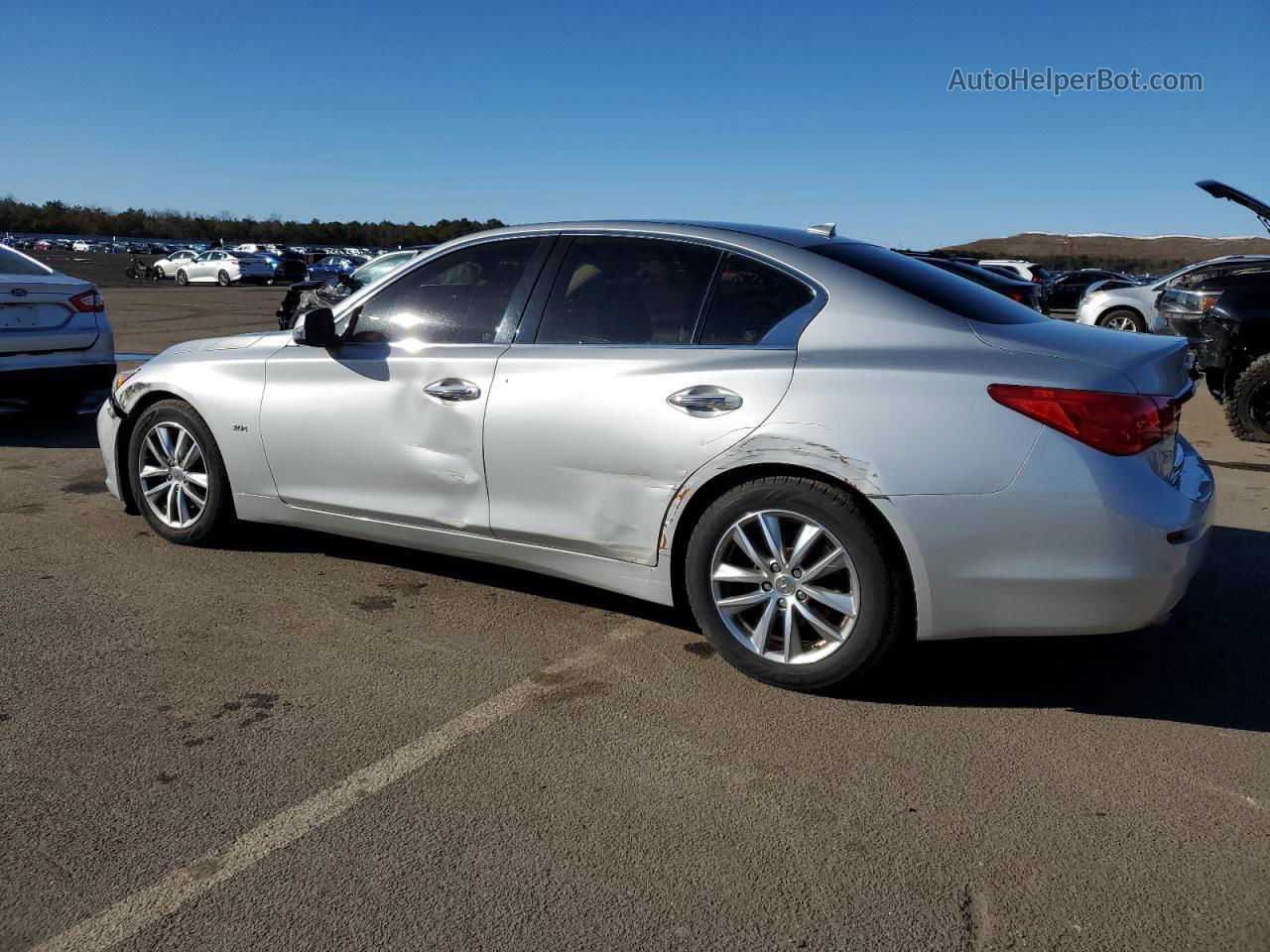 2016 Infiniti Q50 Premium Серебряный vin: JN1EV7AR2GM343718