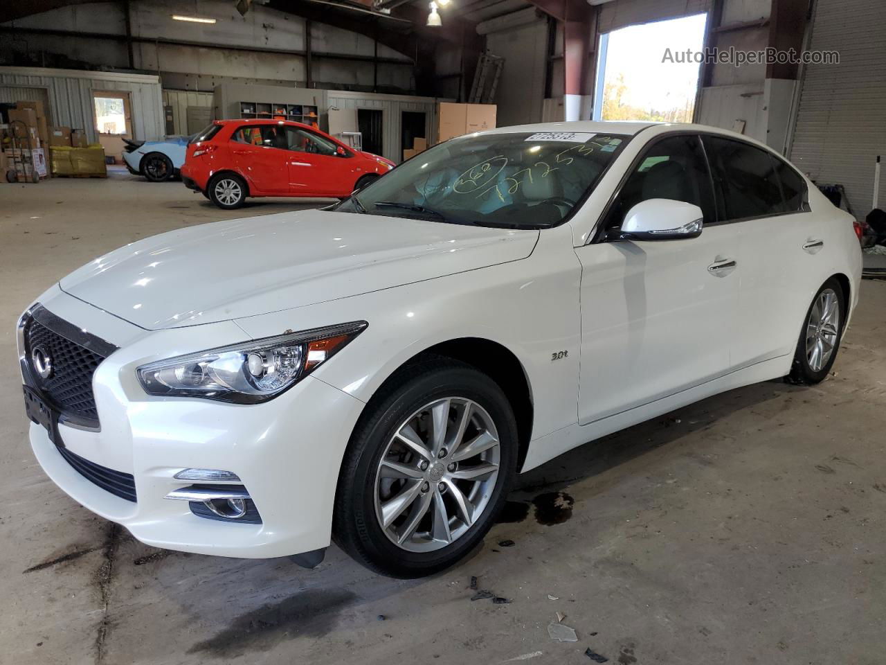 2016 Infiniti Q50 Premium Белый vin: JN1EV7AR2GM343749