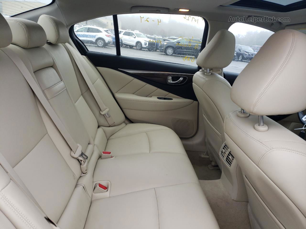 2019 Infiniti Q50 Luxe White vin: JN1EV7AR2KM555091