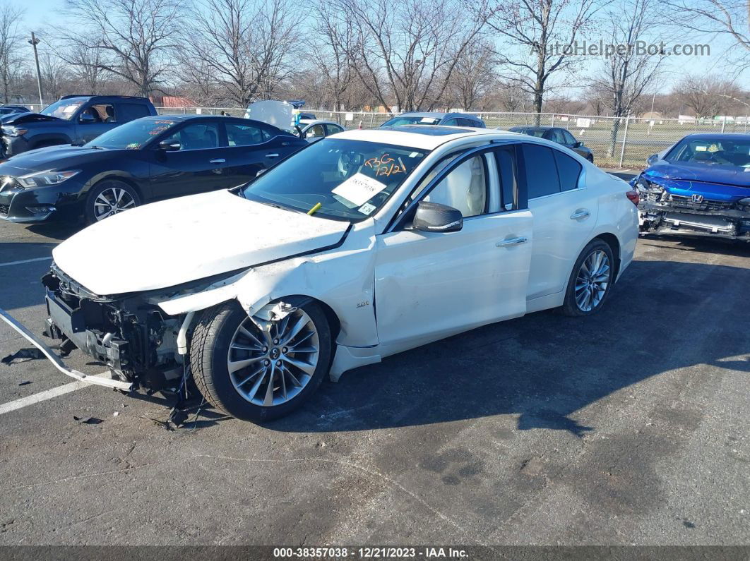 2019 Infiniti Q50 3.0t Luxe White vin: JN1EV7AR2KM555592