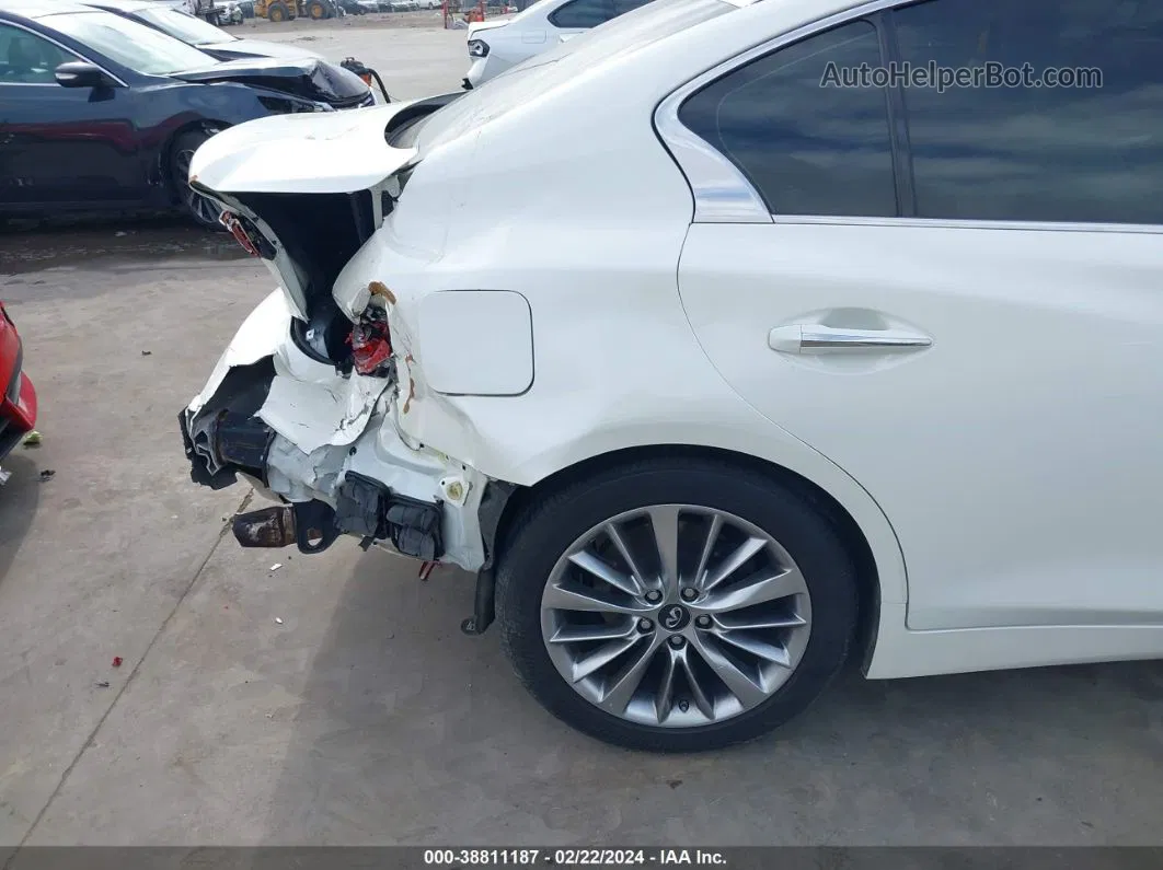 2018 Infiniti Q50 3.0t Luxe White vin: JN1EV7AR3JM435945