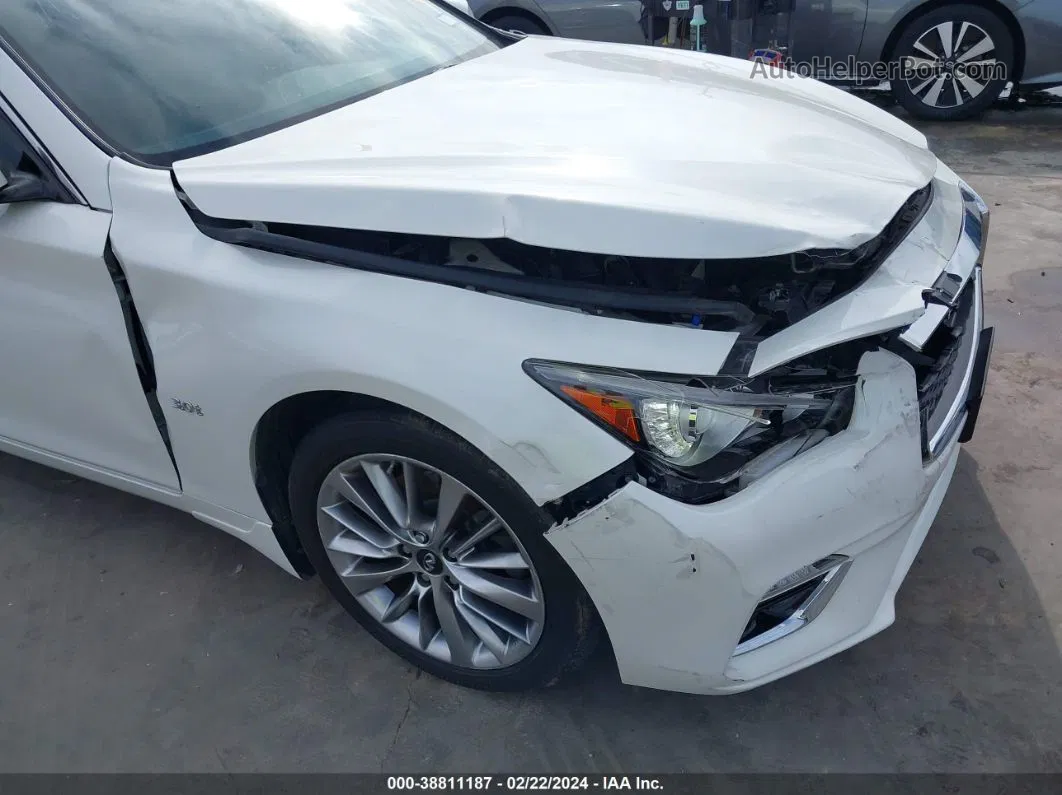 2018 Infiniti Q50 3.0t Luxe White vin: JN1EV7AR3JM435945