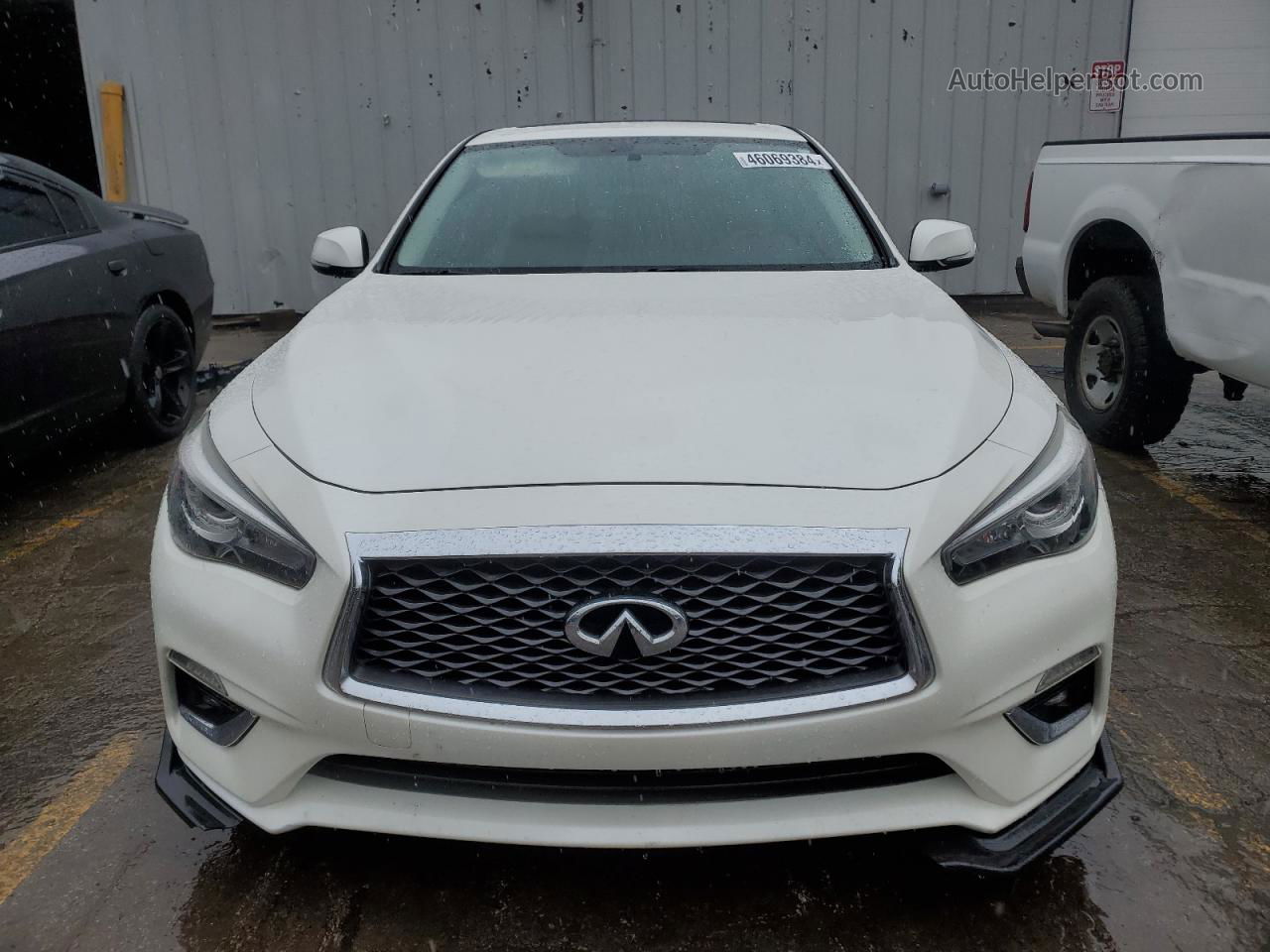 2018 Infiniti Q50 Luxe White vin: JN1EV7AR4JM442452