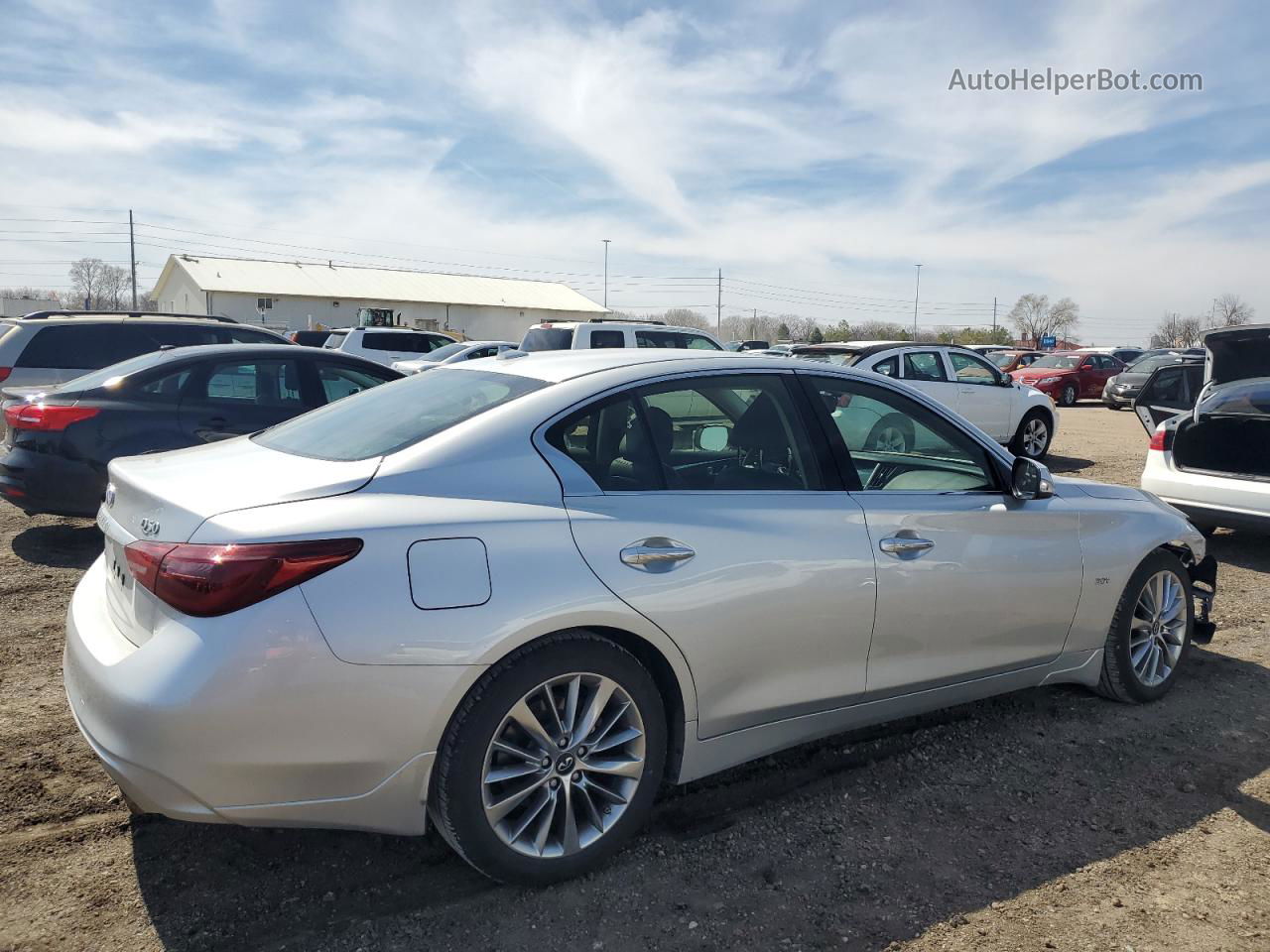 2018 Infiniti Q50 Luxe Серебряный vin: JN1EV7AR4JM611496