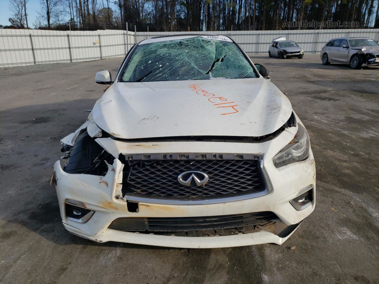 2019 Infiniti Q50 Luxe White vin: JN1EV7AR5KM559314