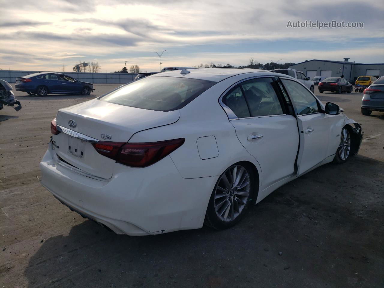 2019 Infiniti Q50 Luxe White vin: JN1EV7AR5KM559314