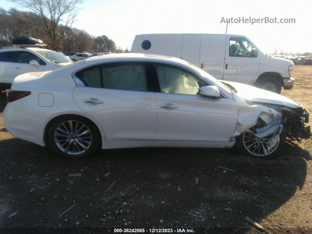 2019 Infiniti Q50 3.0t Luxe Белый vin: JN1EV7AR5KM592393