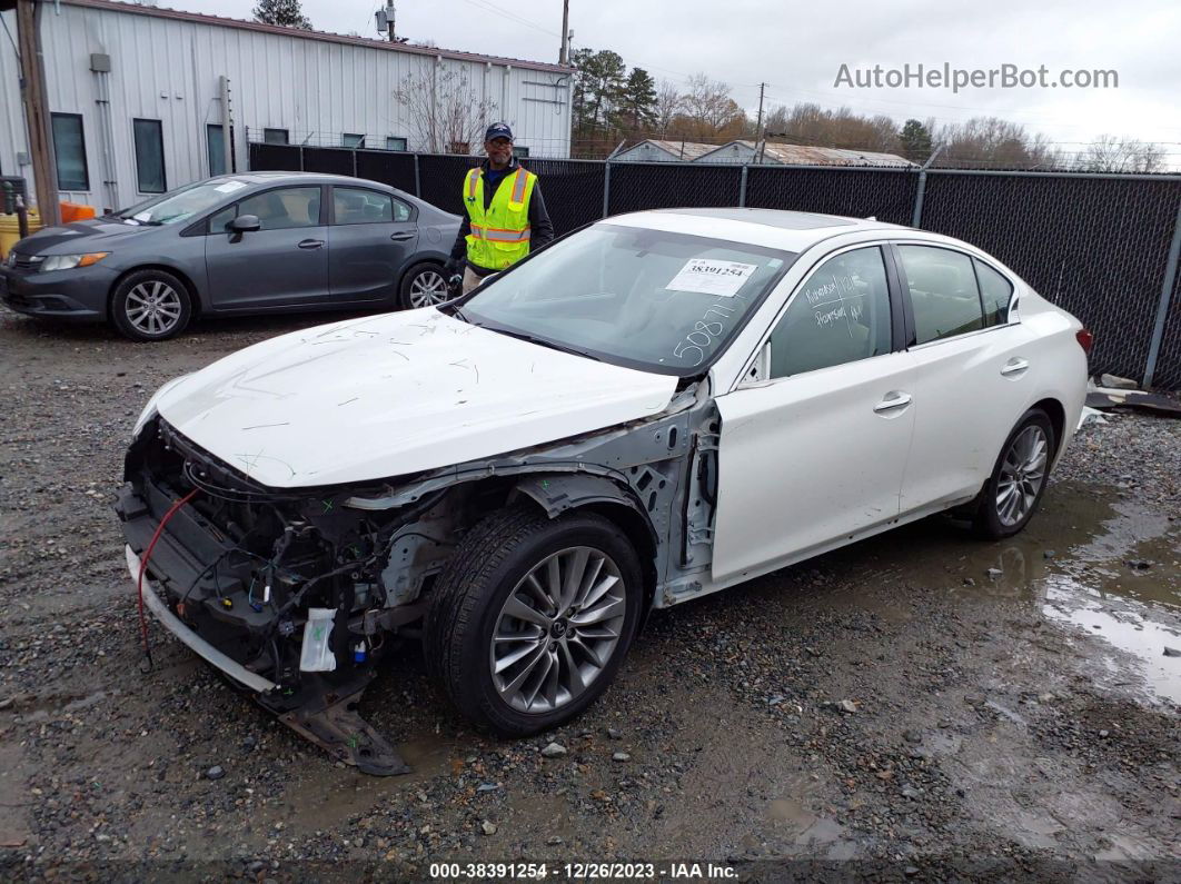 2019 Infiniti Q50 3.0t Luxe White vin: JN1EV7AR5KM593477